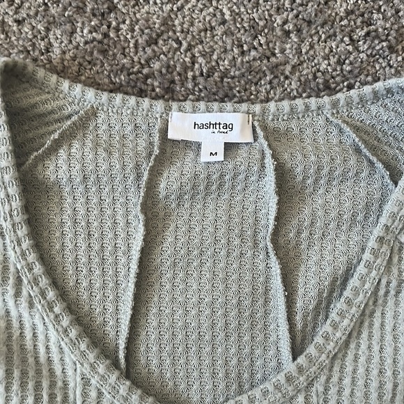 Gorgeous knit dress - Picture 2 of 3